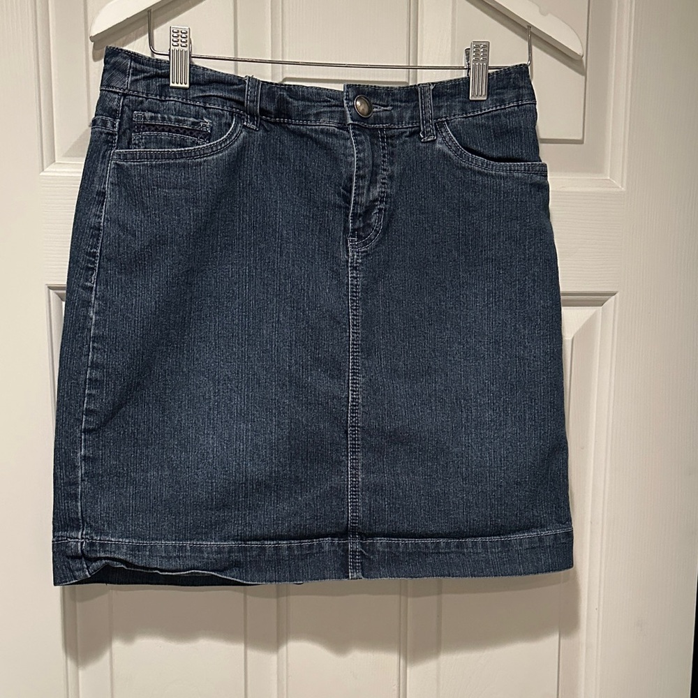 Christopher and Banks size 4 Denim Blue Women's Skort. Great condition